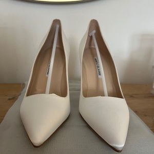 Never before worn Manolo Blahnik White Satin Heels